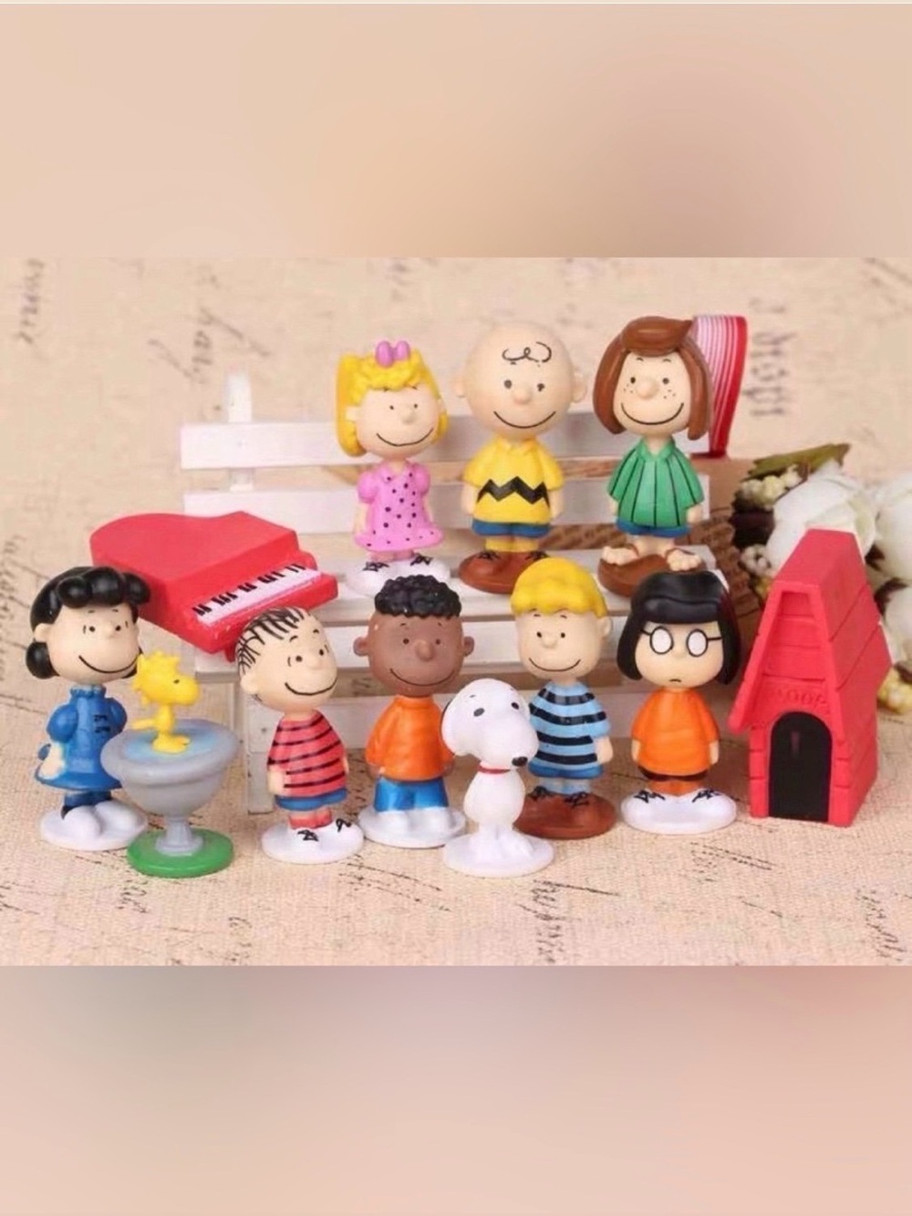 12Pcs Peanuts Characters Kids Figure Toy Set Collectible Desk Decor Cake Topper